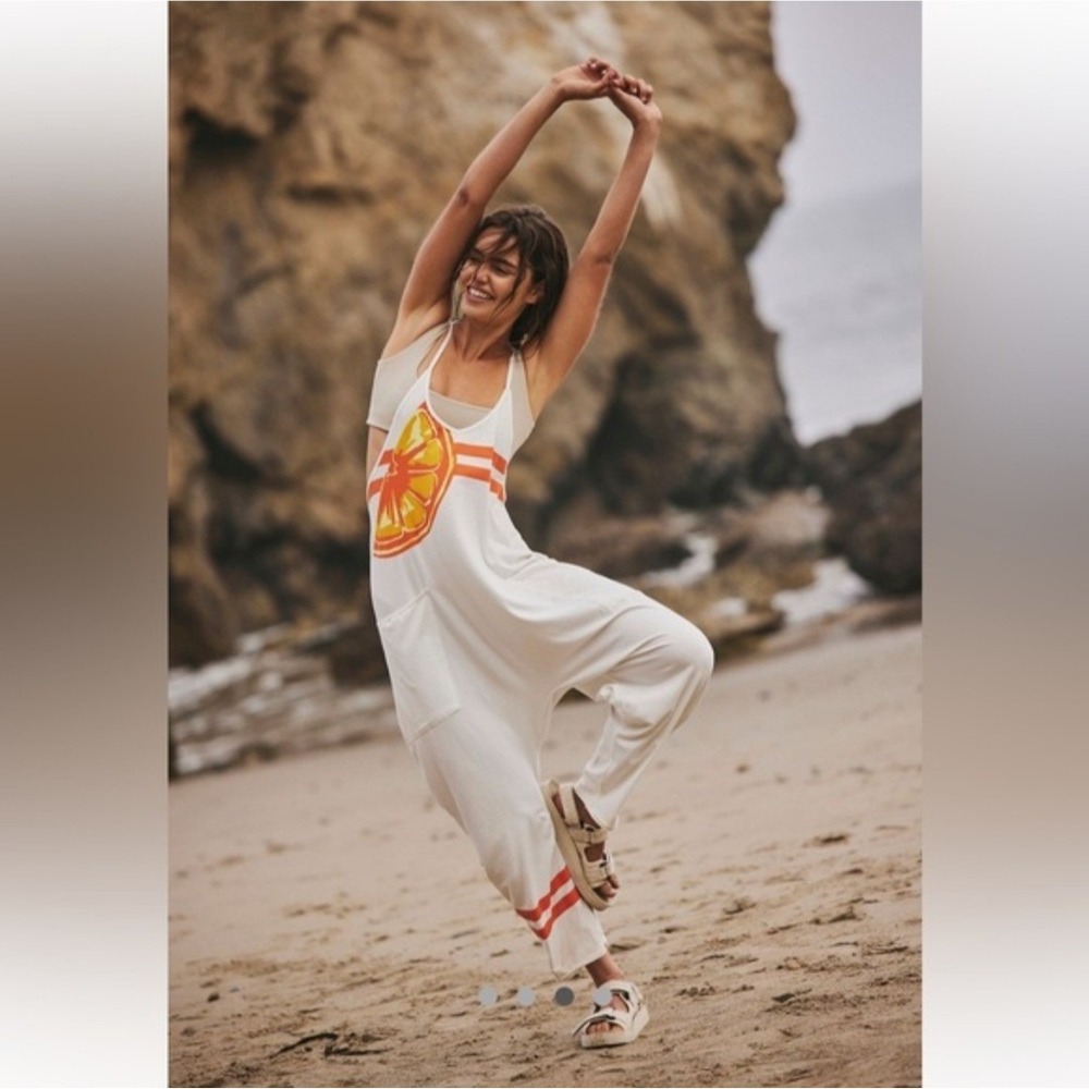Free People Movement Hot Shot Citrus Jumpsuit White Orange Fruit Harem NWT XS - Picture 4 of 9